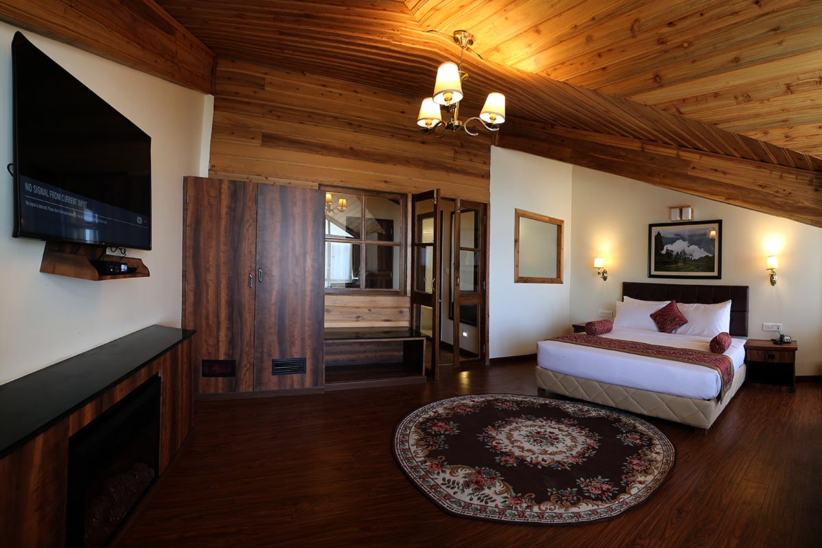 Crescent Resort Premium Rooms